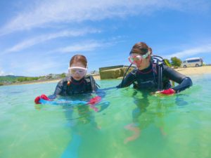 フィンを履くよ