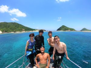 慶良間で記念撮影