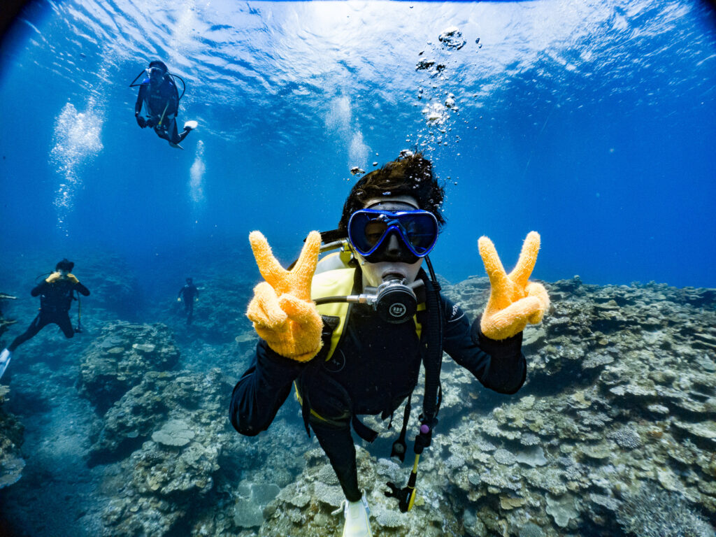 ２日目はケラマで講習。海の綺麗さに驚きながら無事ライセンスＧｅｔ