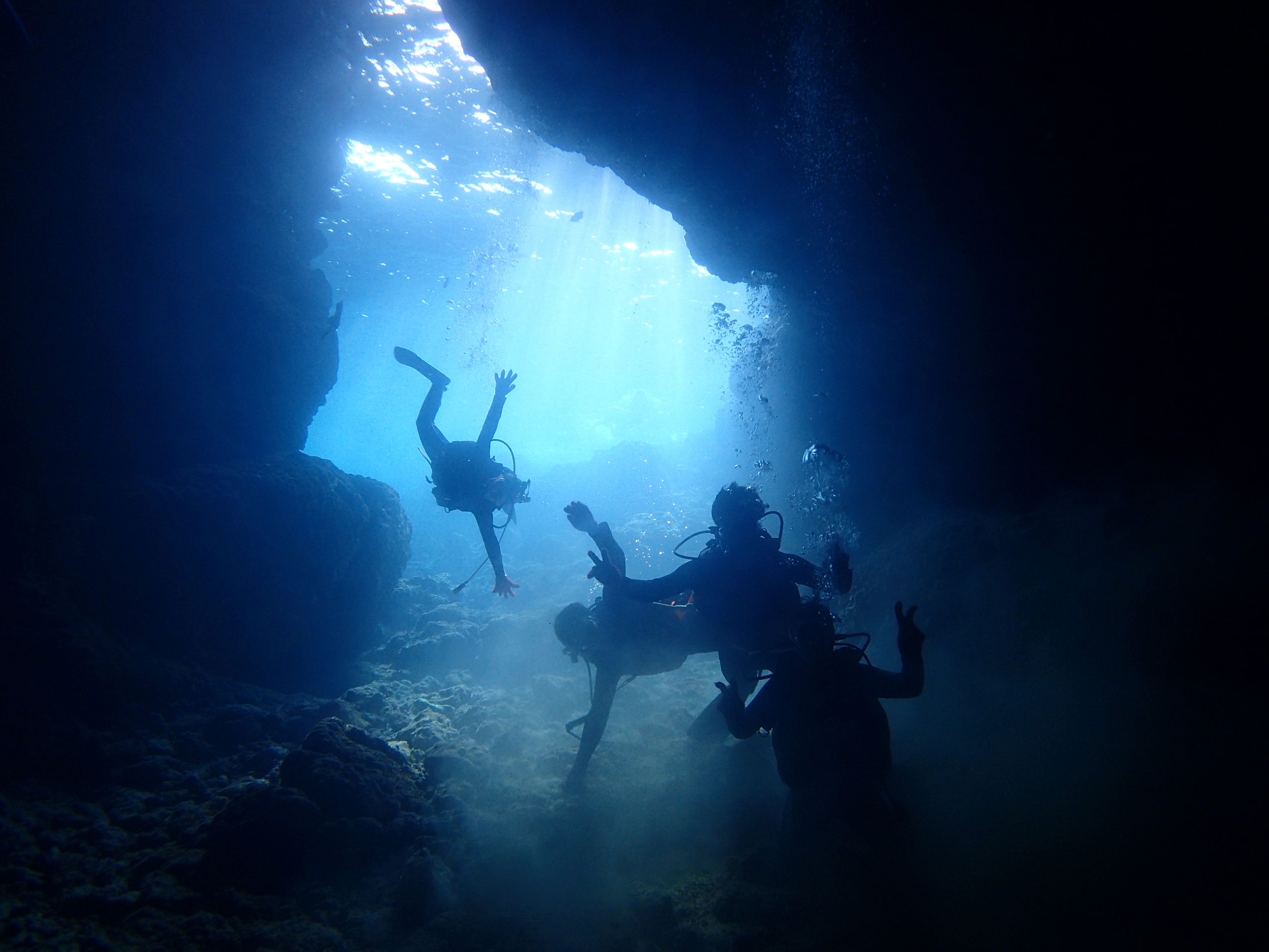 青の洞窟　体験ダイビング